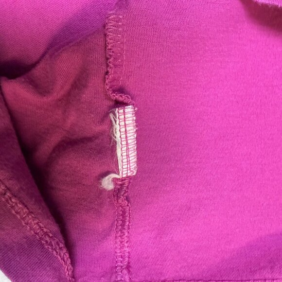 The North Face V-Neck Logo Tee Magenta Pink Women’s Medium Organic Cotton EUC - Picture 7 of 8